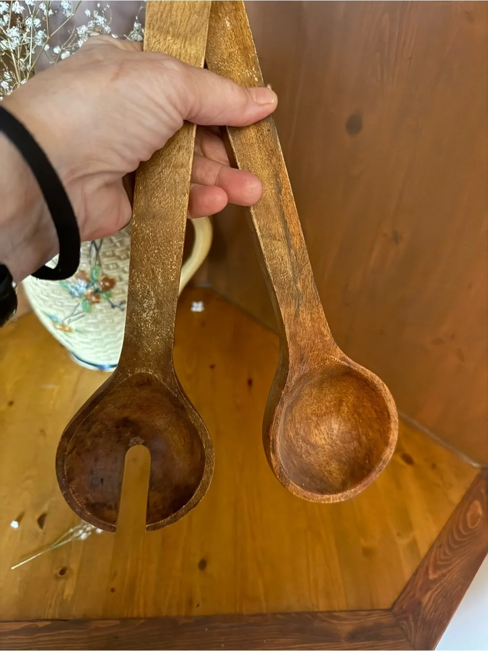 Rustic country vintage wooden salad serving set
